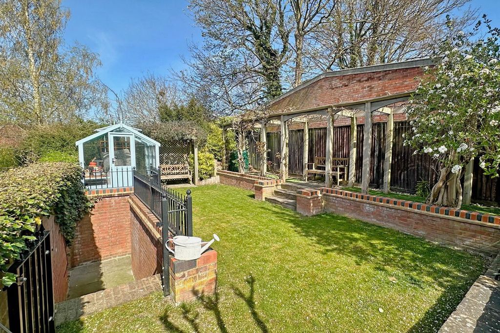 Property photo 3 of 42