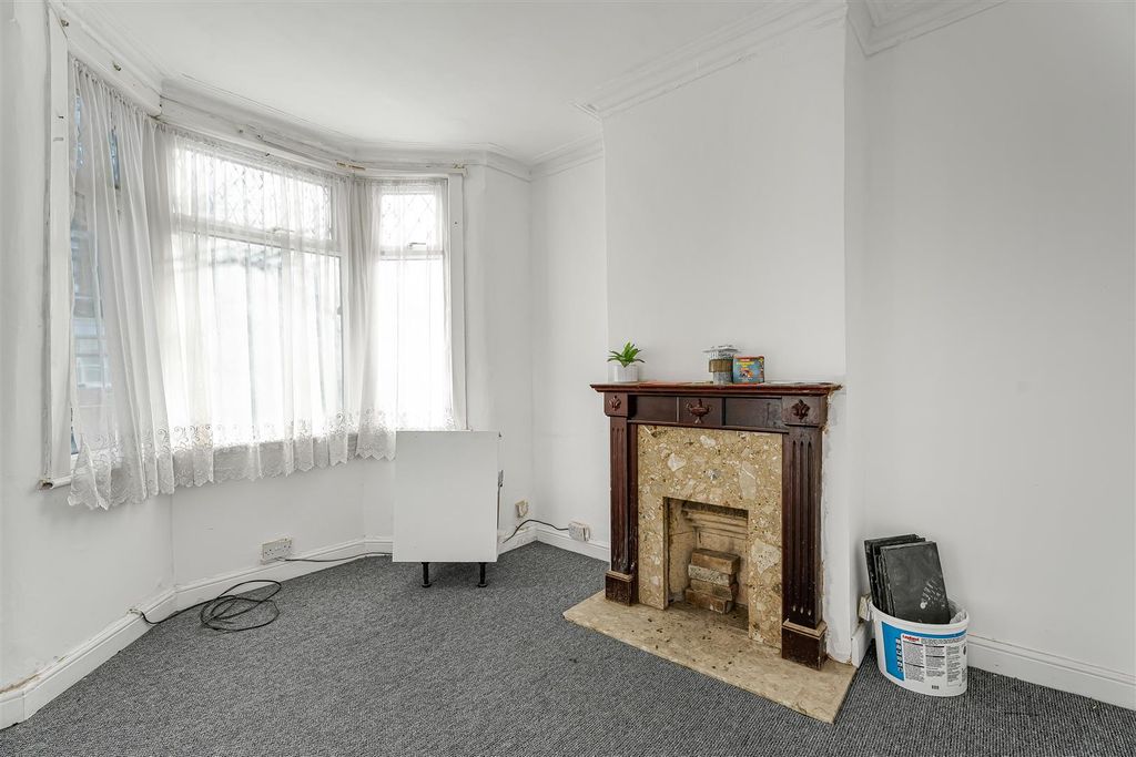 Property photo 2 of 20 20_73776.Jpg