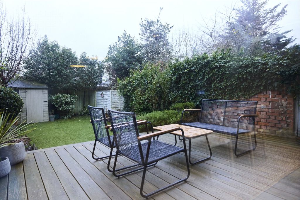 Property photo 3 of 12 Picture No. 17