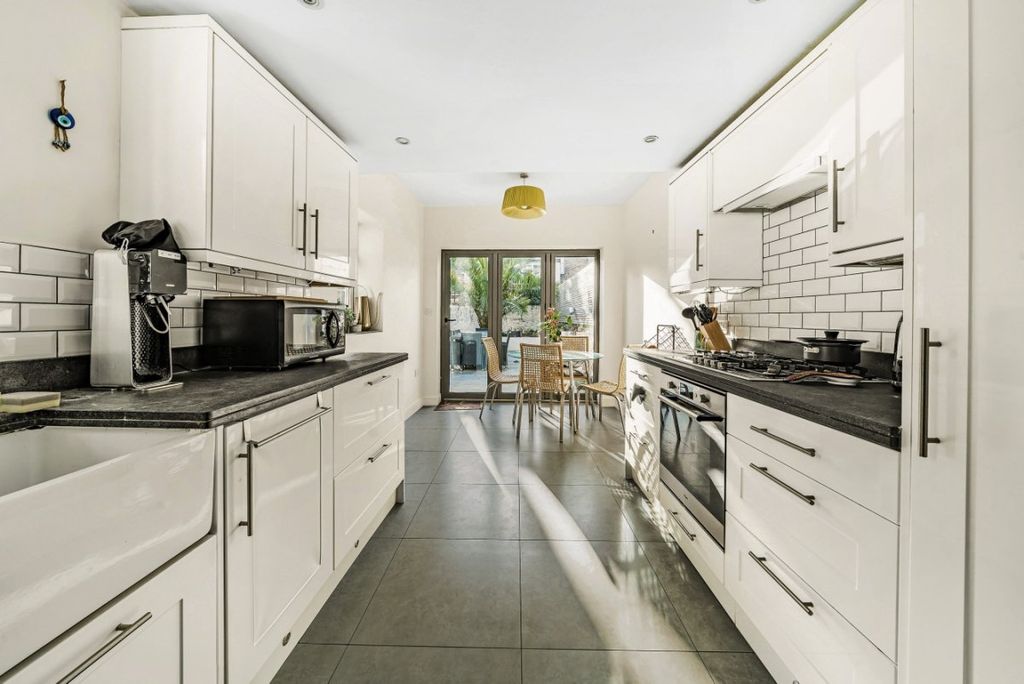 Property photo 3 of 15 1093410 (12)