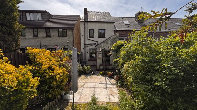 Property photo 1 of 17