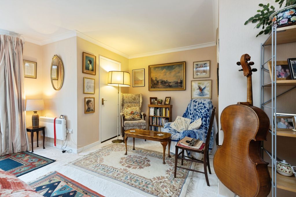 Property photo 3 of 15