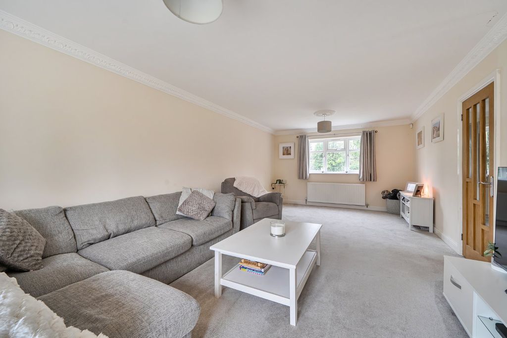 Property photo 3 of 21 Picture No. 23