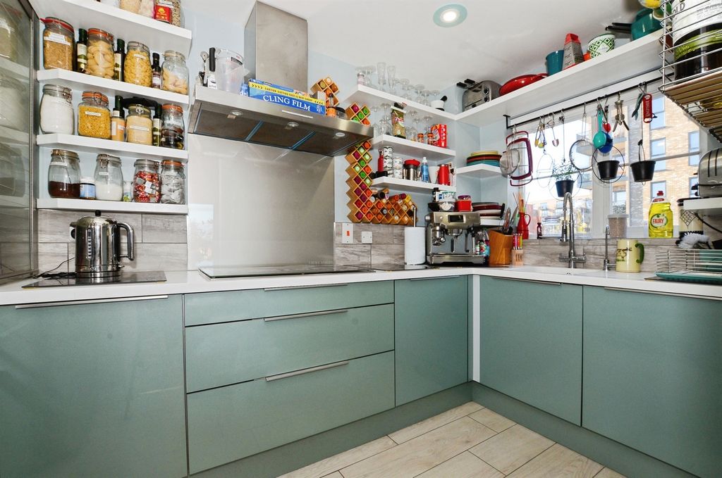 Property photo 3 of 9