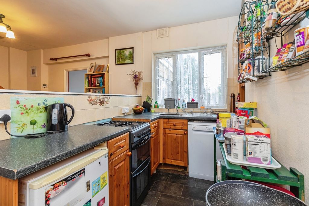 Property photo 3 of 16 Pbox-Img.Jpg