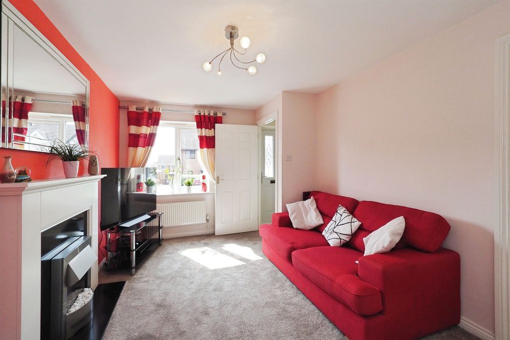 Property photo 2 of 17