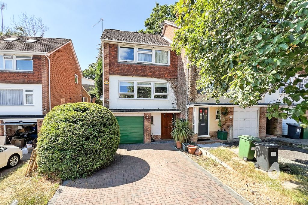 Property photo 1 of 10 3048940