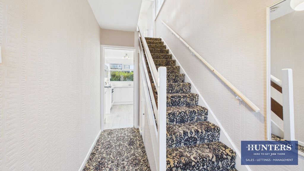 Property photo 3 of 19 Hallway