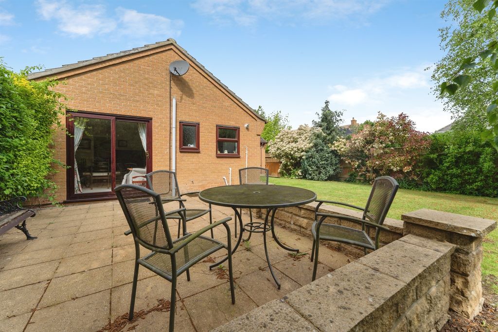 Property photo 2 of 24