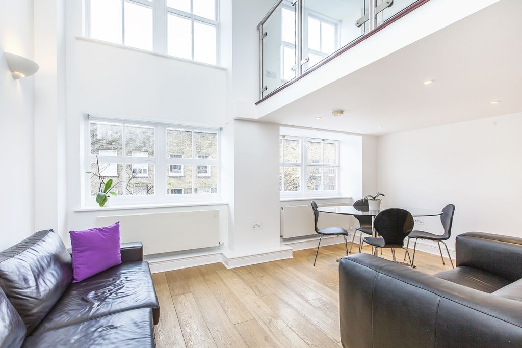 Property photo 1 of 9 Wollaton House