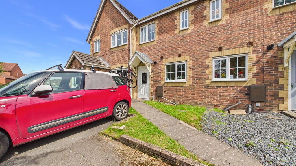 Property photo 1 of 12 5243560