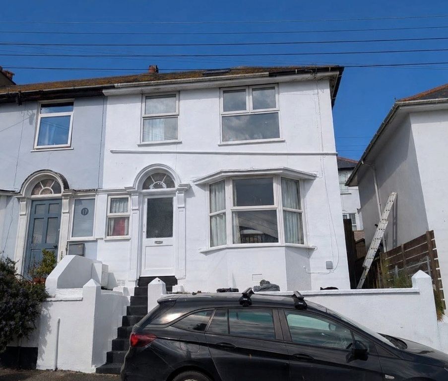 Property photo 1 of 8 3Â Bedroom End Terraced House For Sale