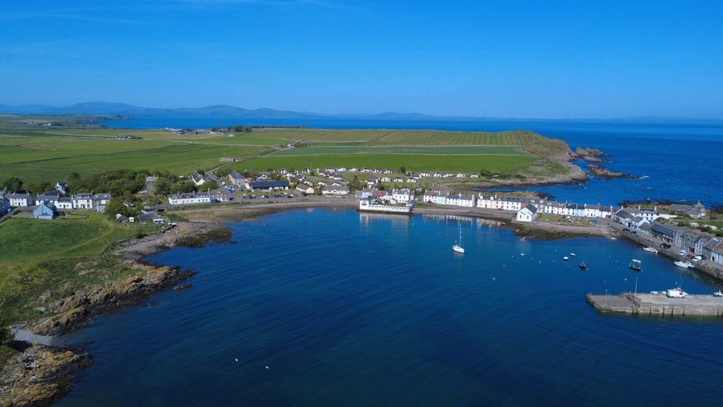 Property photo 2 of 10 Isle Of Whithorn