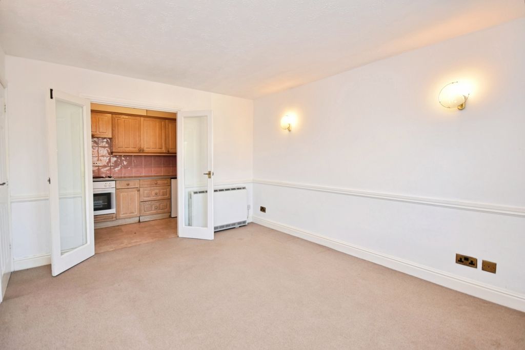Property photo 2 of 8 Pbox-Img.Jpg