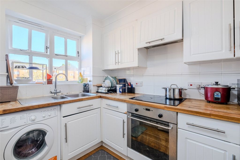 Property photo 2 of 7 Picture No. 10