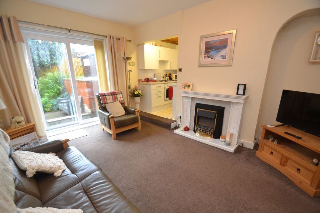 Property photo 2 of 17 4399344