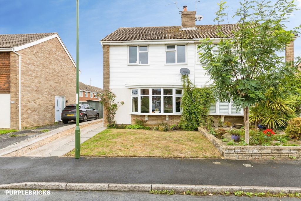 Property photo 1 of 42