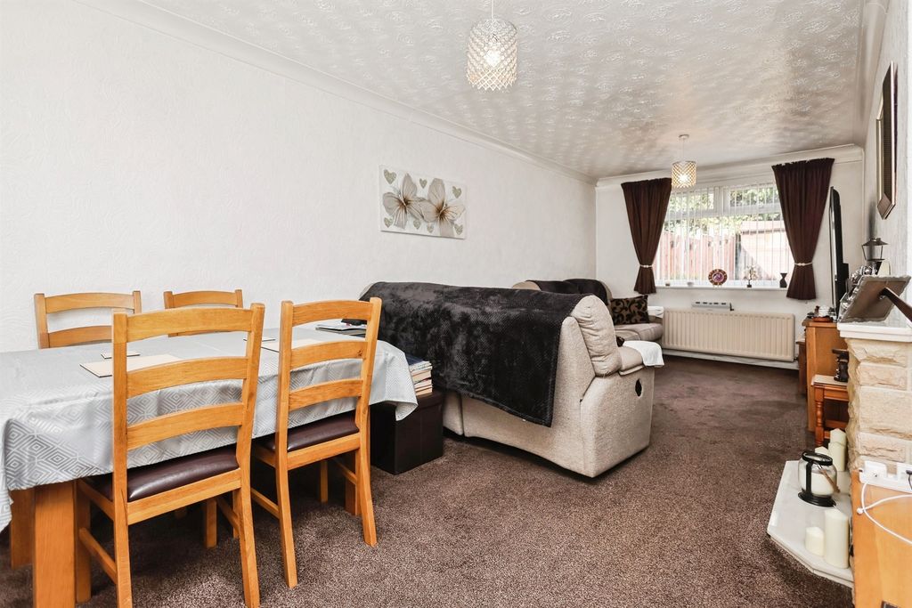Property photo 3 of 16