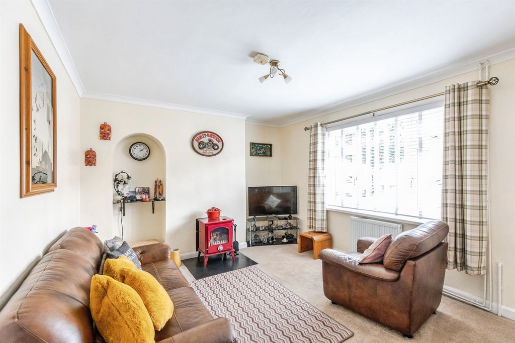 Property photo 3 of 18