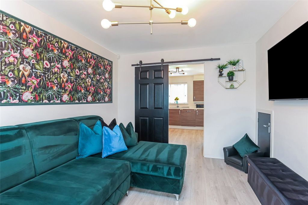 Property photo 2 of 21 Picture No. 06