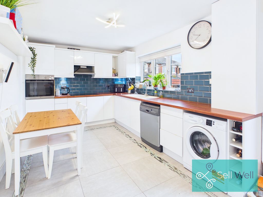 Property photo 2 of 18 Kitchen/Diner