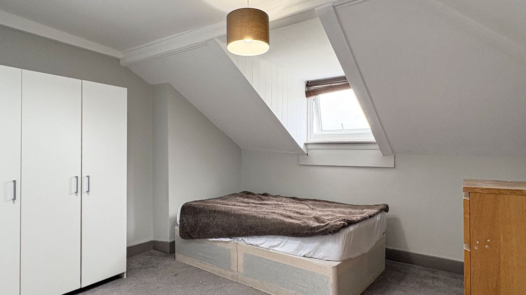 Property photo 3 of 14 Bedroom