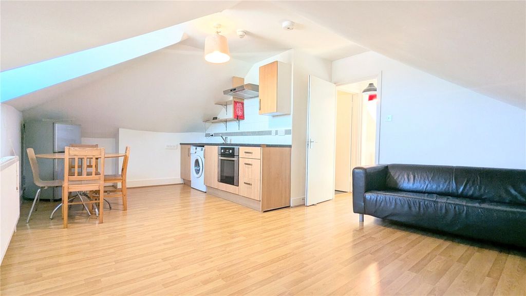 Property photo 1 of 10 Picture No. 25