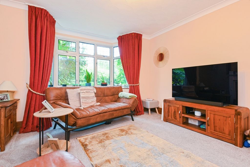 Property photo 3 of 17 Photo