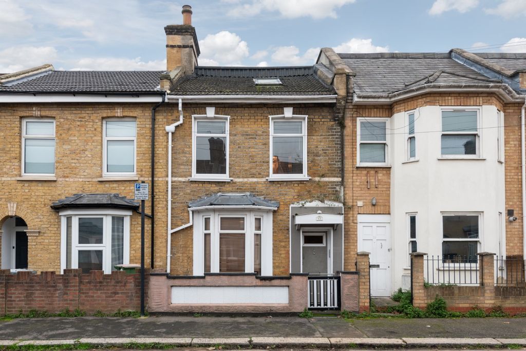 Property photo 1 of 17 3674480
