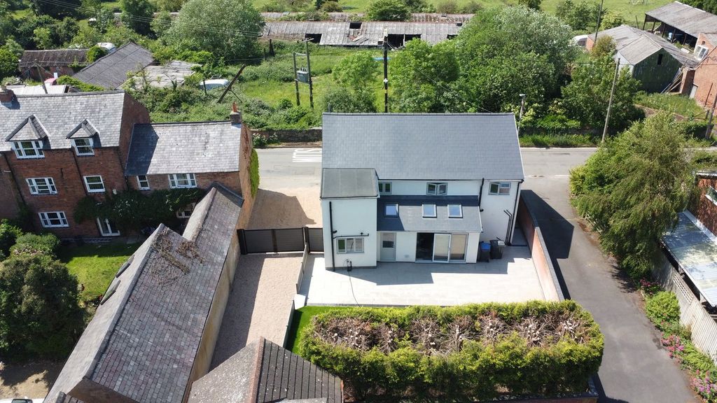 Property photo 3 of 37