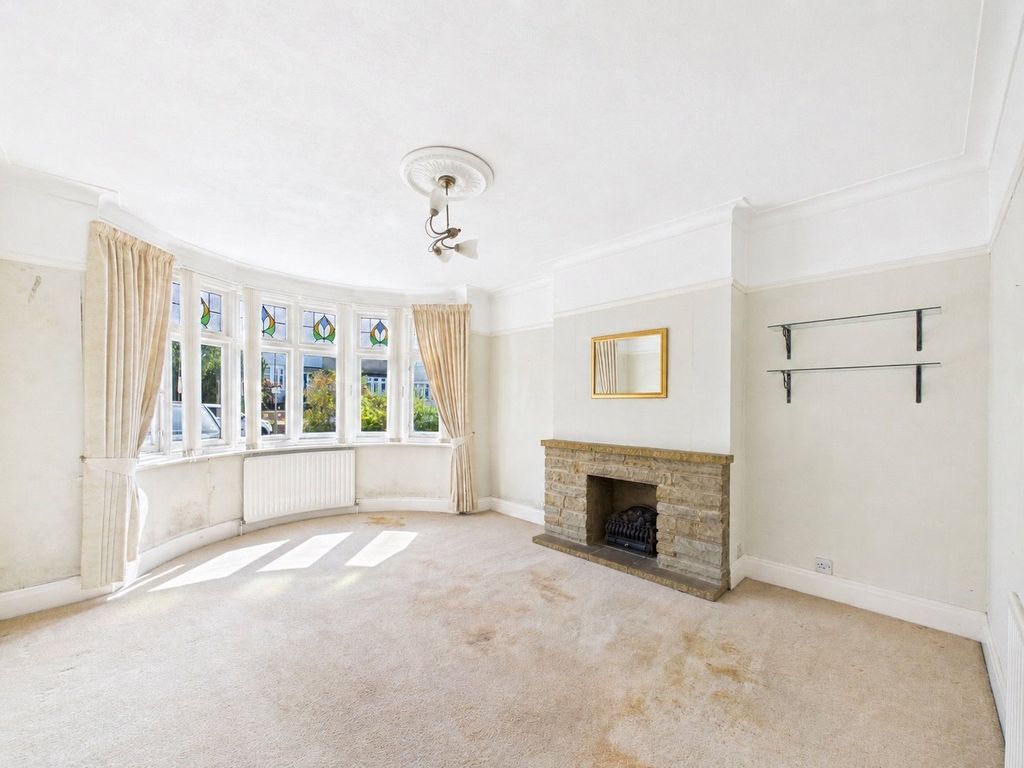 Property photo 2 of 18 Picture No. 24