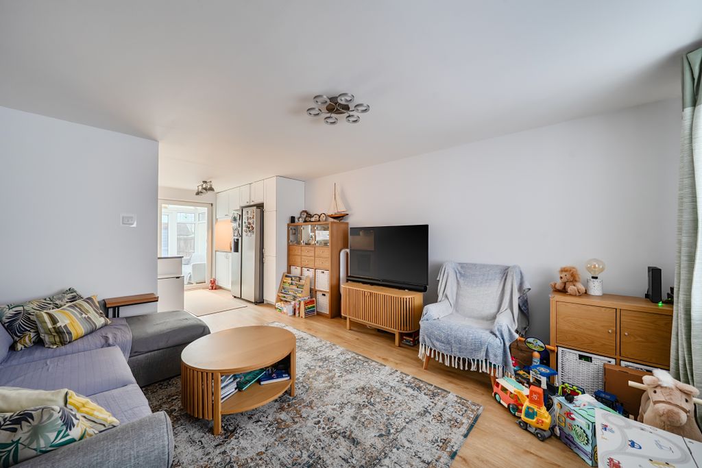 Property photo 3 of 12 1382342156931790876Fa7