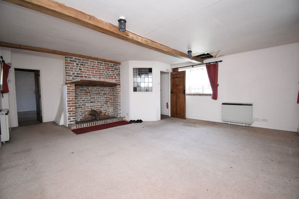 Property photo 3 of 9