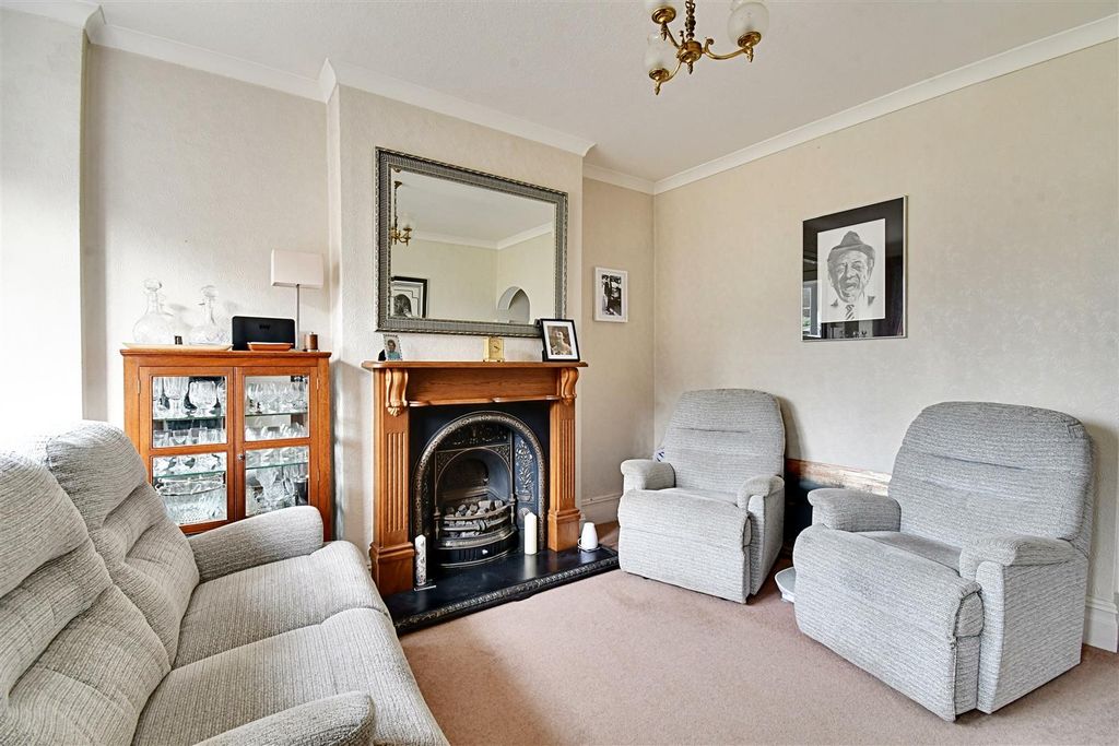 Property photo 2 of 21 Living Room 1.Jpg