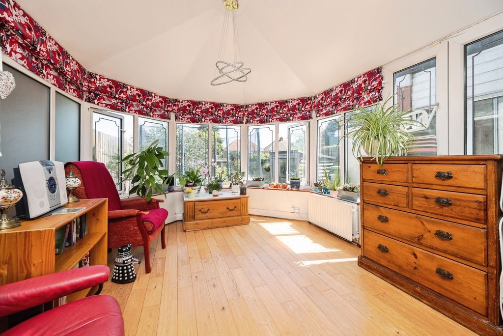 Property photo 2 of 20 Pbox-Img.Jpg