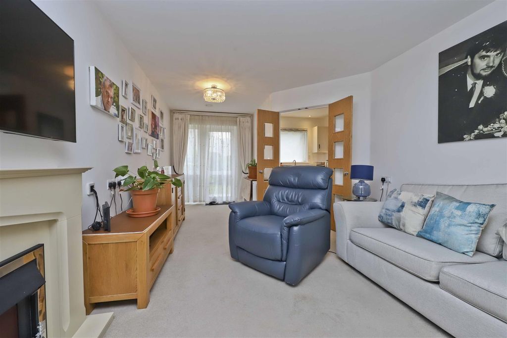 Property photo 3 of 12 Living Room