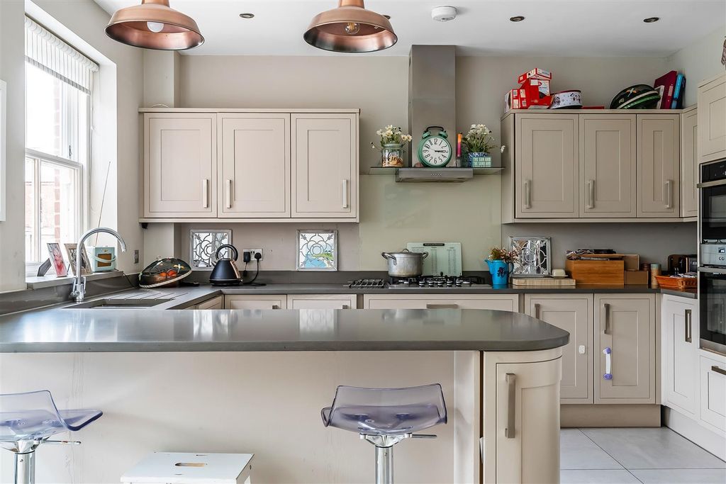 Additional image 6 of 5 bed semi-detached house for saleLonsdale Road, Dorking RH4