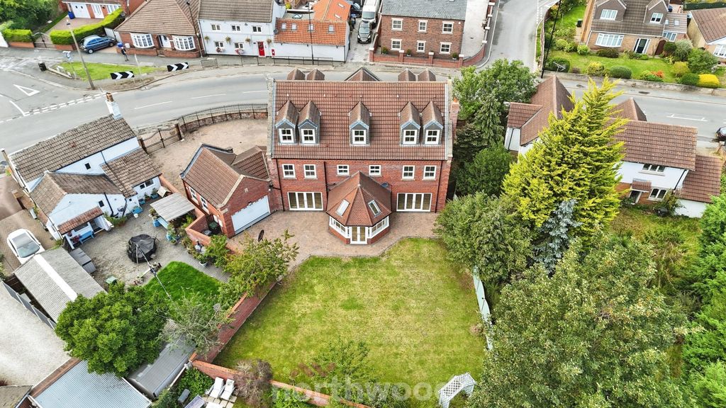 Property photo 1 of 46