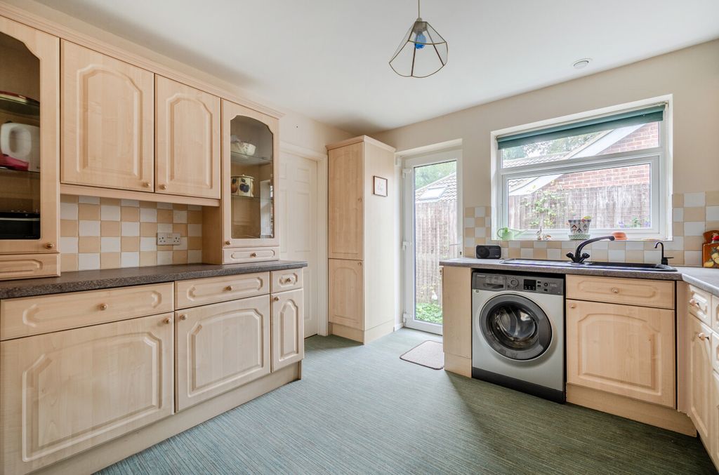 Property photo 2 of 20 1514832-9-1A0Aeb0...