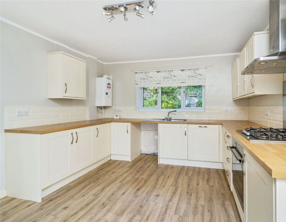Property photo 3 of 7 Kitchen Diner