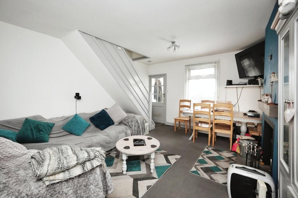 Property photo 3 of 13