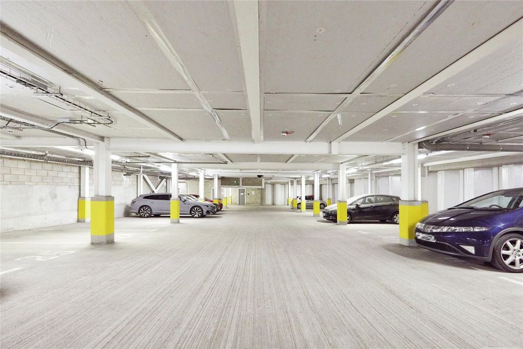 Property photo 2 of 16 Resident Car Park