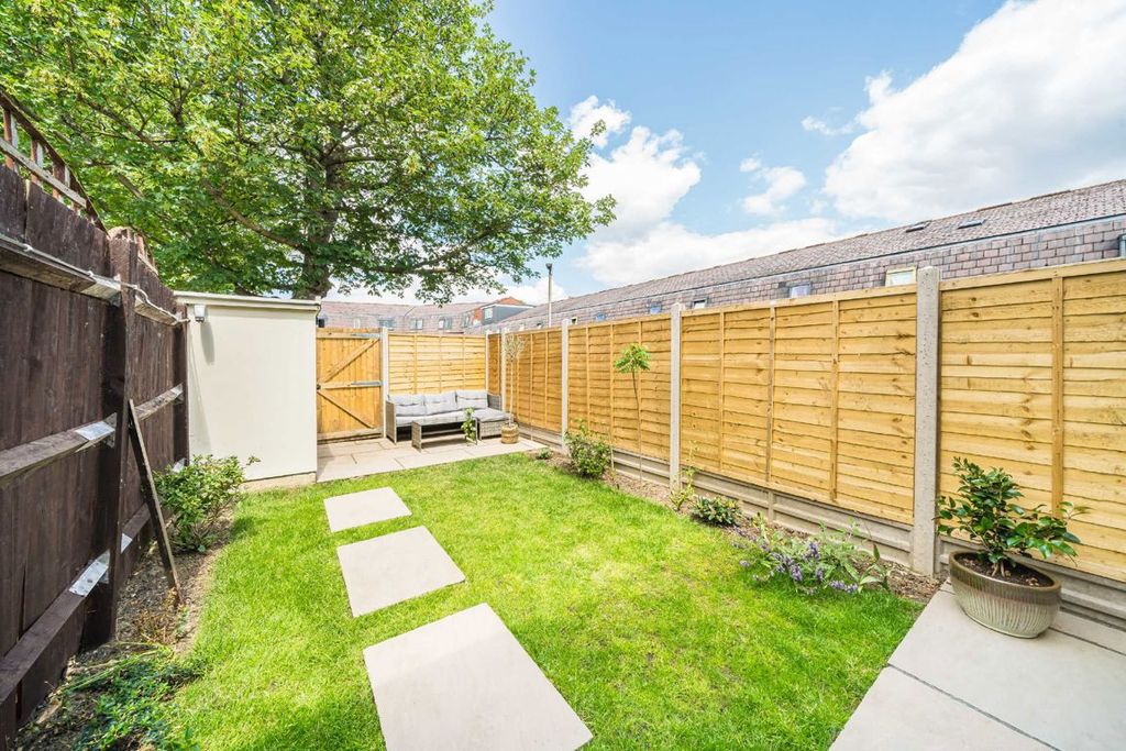 Property photo 2 of 7