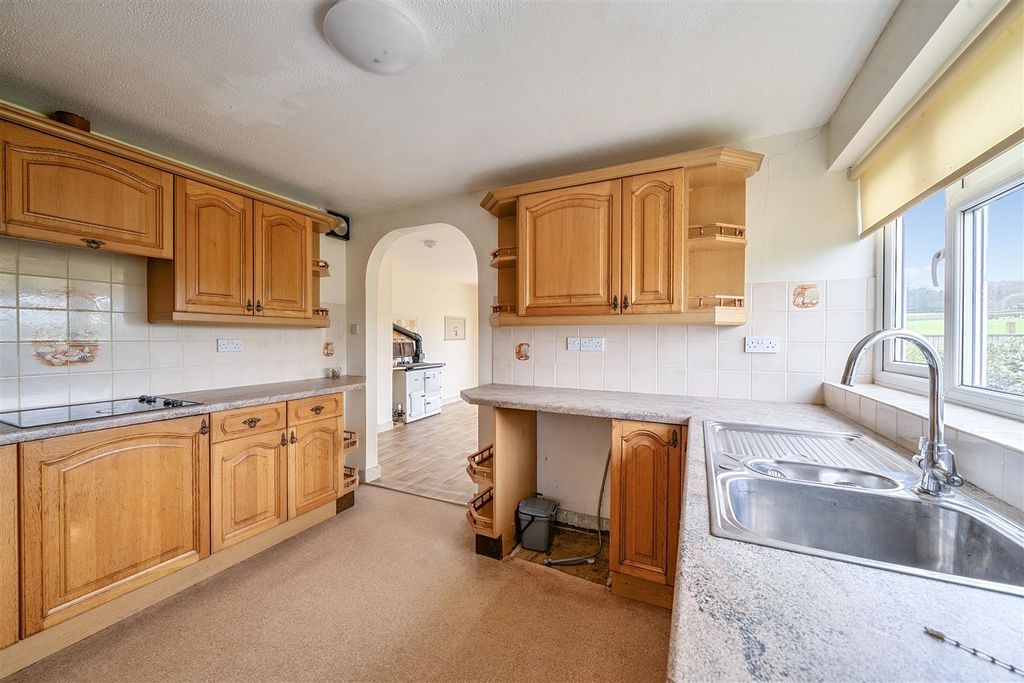 Property photo 3 of 24 1432546-11-69B971c21d6A3.Jpg