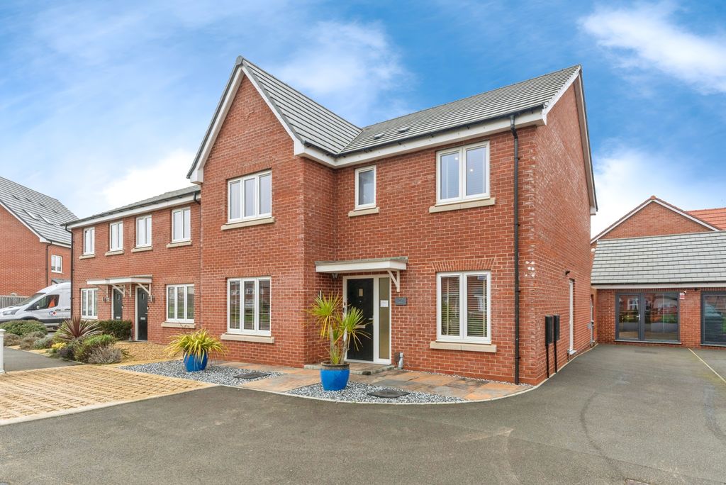 Property photo 1 of 15 Front View