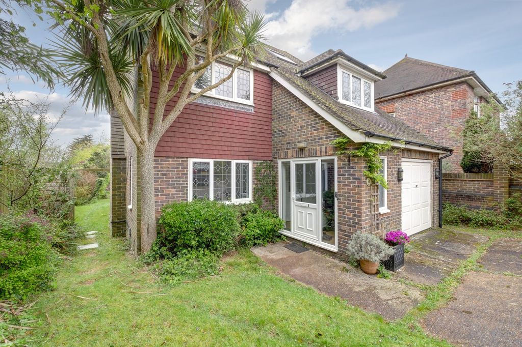 Property photo 2 of 37