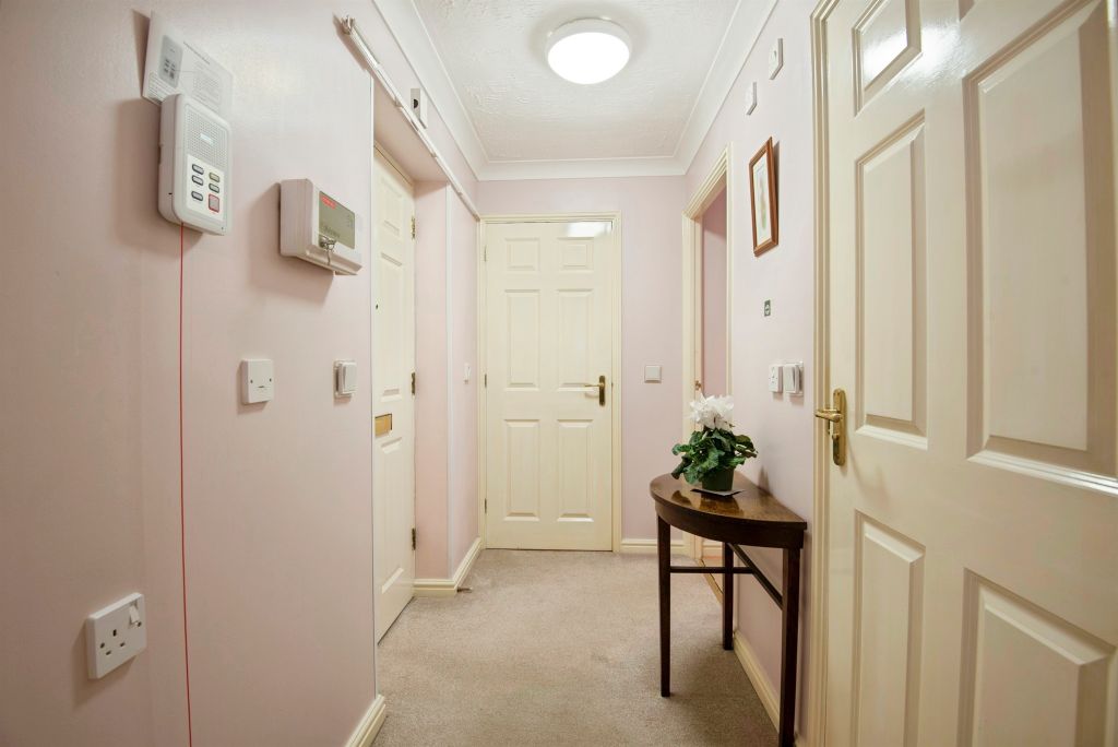 Property photo 2 of 11