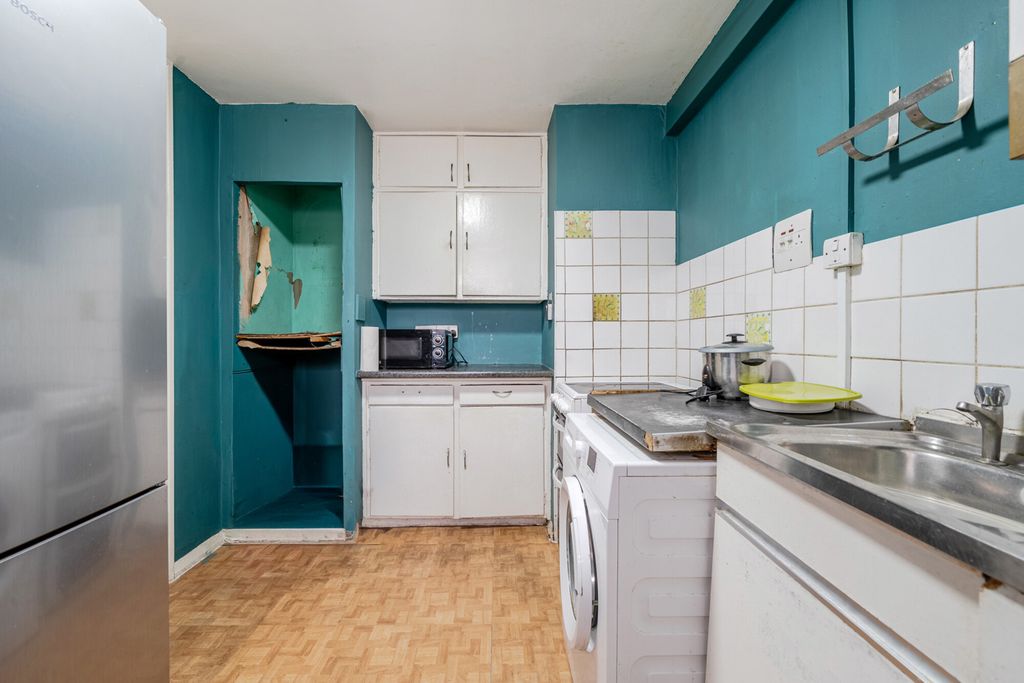 Property photo 2 of 18 1516274-3-6Aa417F...