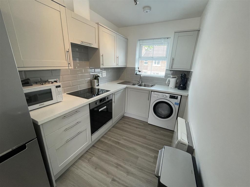 Property photo 1 of 11 127 Highfield 5.Jpg
