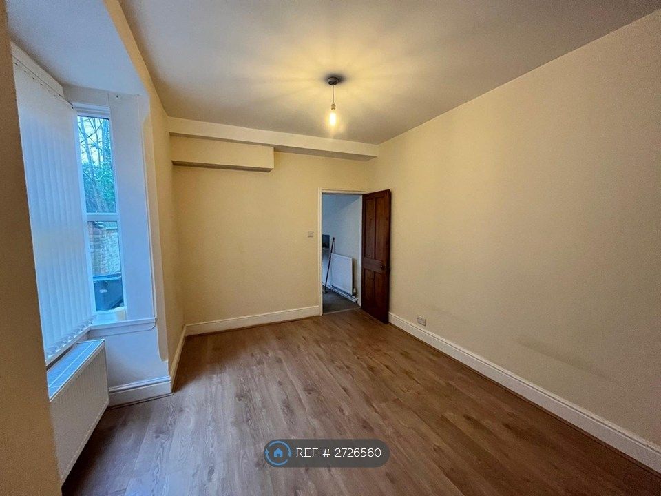 Property photo 3 of 16 Living Room